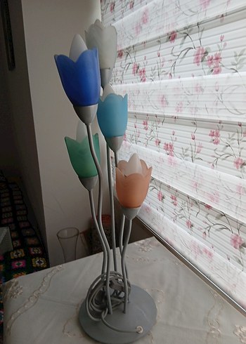 Renkli Çiçek Tasarımlı Masa Lambası - Görsel 2