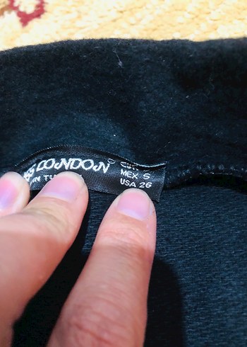 Düğmeli Siyah Süet Mini Etek - Görsel 5