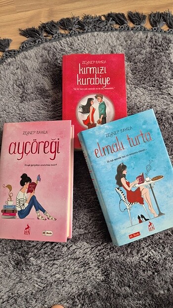Ayçöregi, elmalı turta ve kırmızı kurabiye 3 lü olarak gönderile