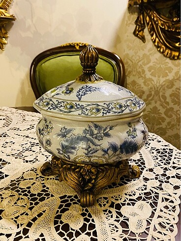 Decoration