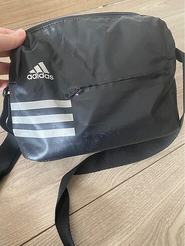 Adidas çanta