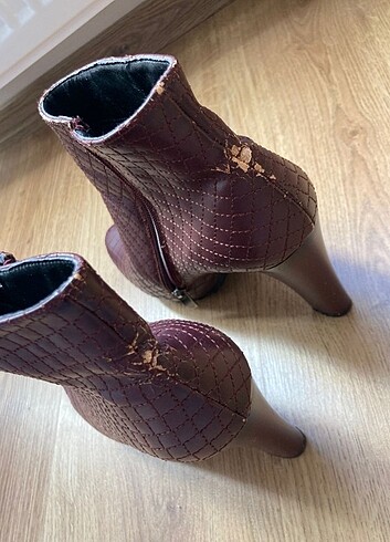38 Beden Bordo bot