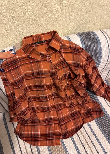 Düğmeli Kahverengi Kareli Kadın Gömlek - Görsel 2