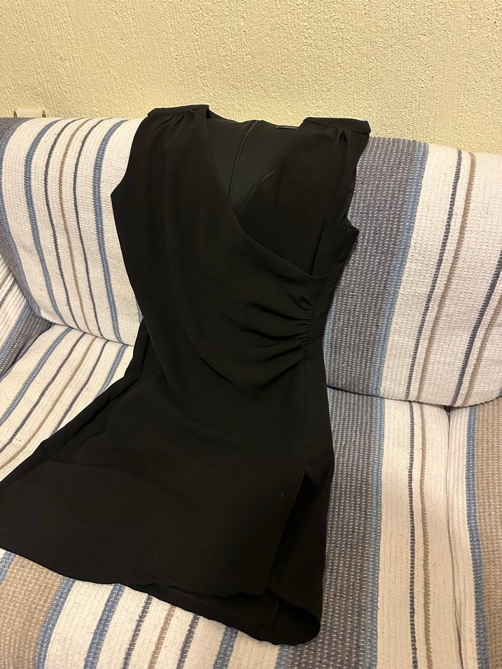 Siyah V Yakalı Drapeli Midi Elbise - Görsel 2