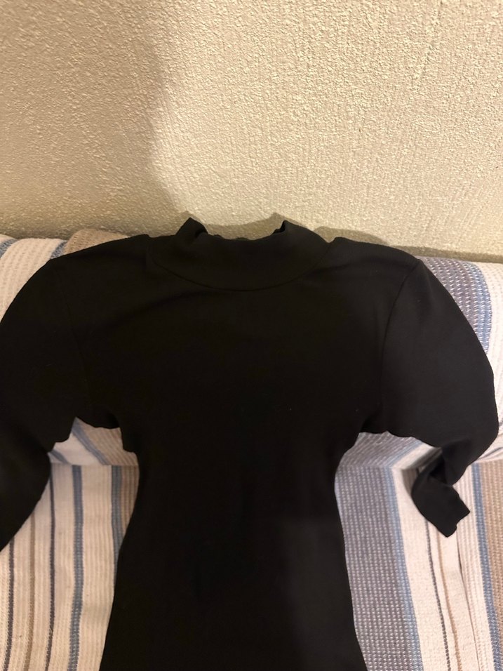 Siyah Yüksek Yaka Uzun Kollu Tunik - Görsel 3