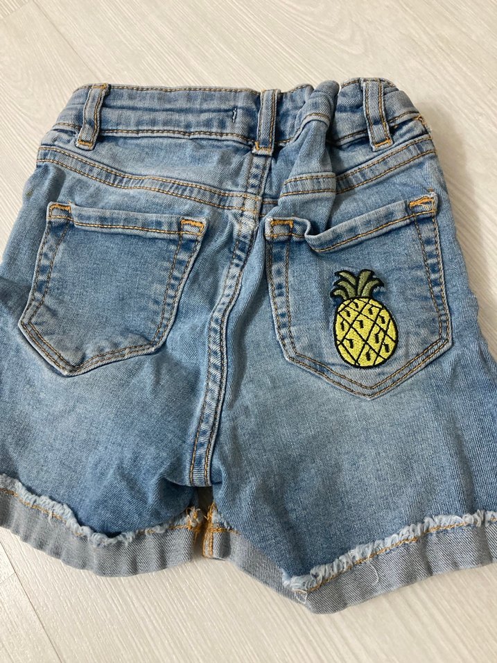 Kız Çocuk Denim Şort Nakışlı Düğmeli - Görsel 3