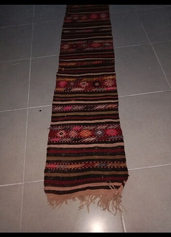 El dokuması yolluk kilim