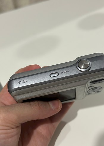 Beden Renk Bozuk samsung ES25 dijital kamera