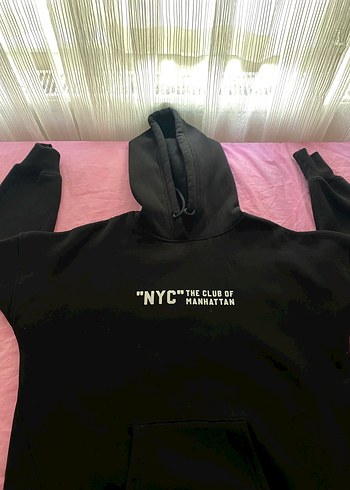 Siyah Kapüşonlu NYC Baskılı Sweatshirt