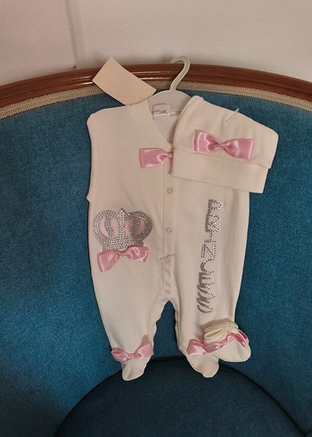 Beyaz Nakışlı Bebek Hastane Kıyafeti - Görsel 2