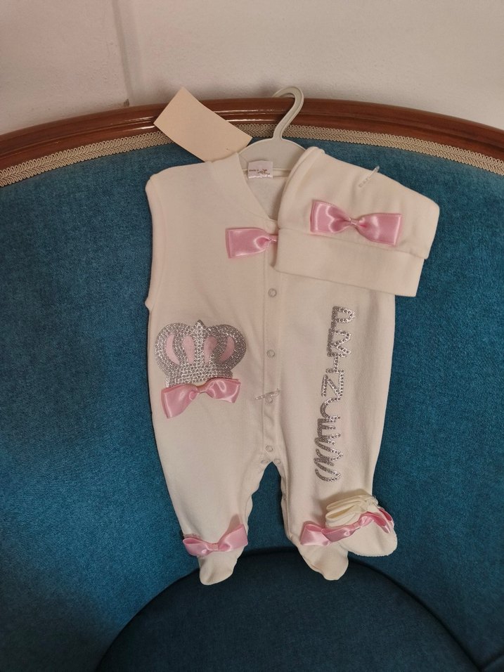 Beyaz Nakışlı Bebek Hastane Kıyafeti - Görsel 2