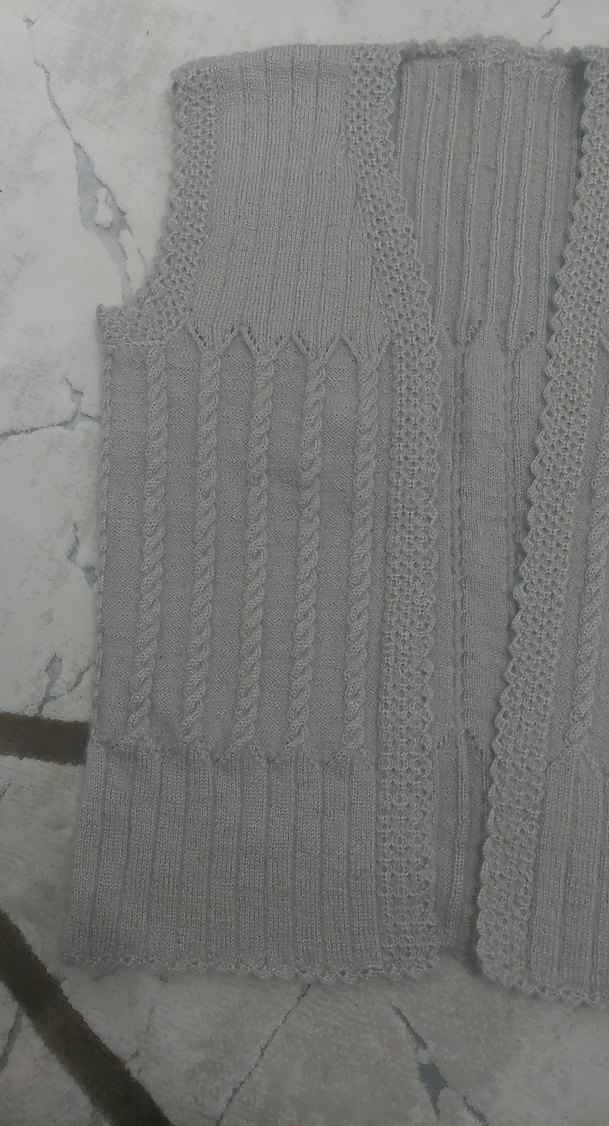 Gri V Yaka Kadın Triko Yelek - Görsel 2