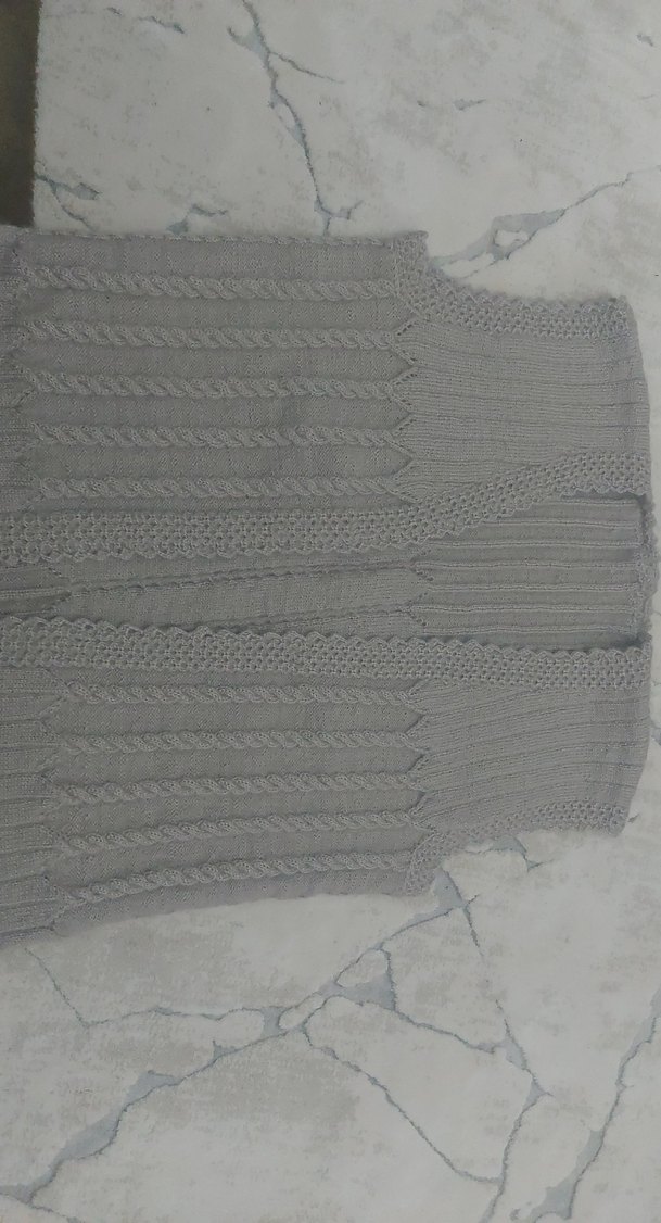 Gri V Yaka Kadın Triko Yelek - Görsel 4