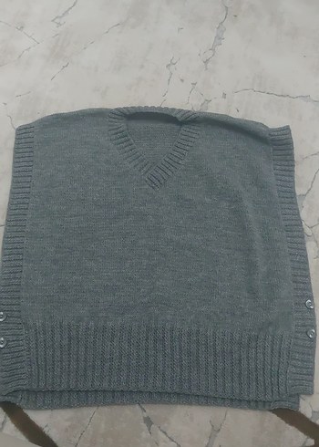 Gri V Yaka Örgü Süveter - Görsel 2