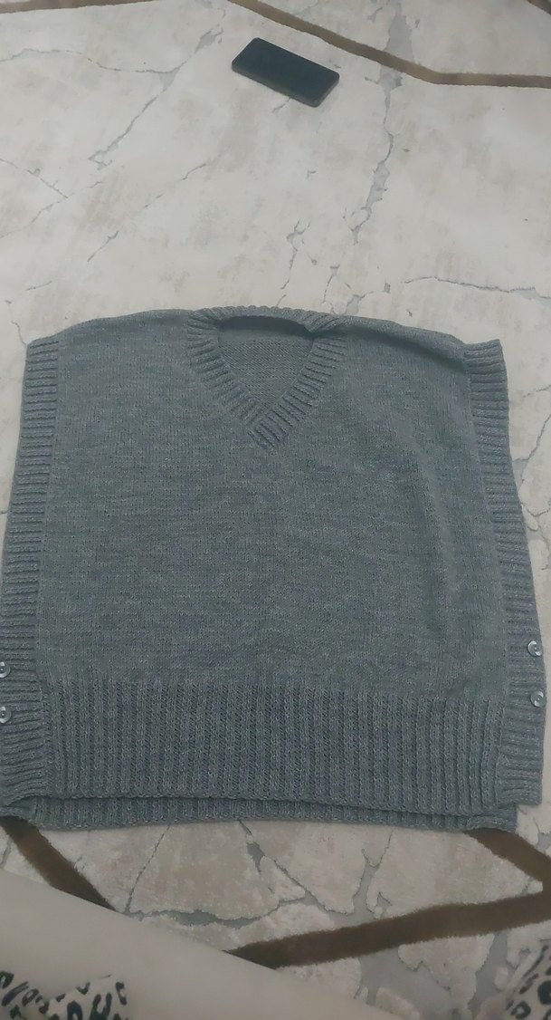 Gri V Yaka Örgü Süveter - Görsel 2