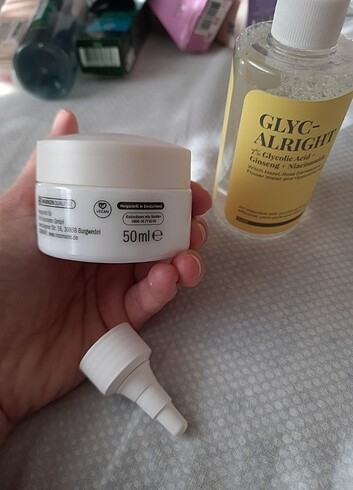 Tonik + kırışıklık karşıtı koruyucusu krem