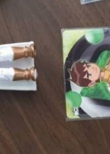 Benten figür ve kartı