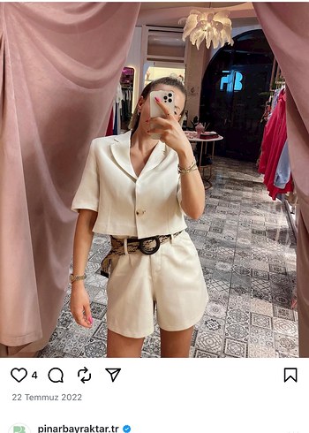 H&M Beyaz Kısa Kesim Yılan Desenli Şort