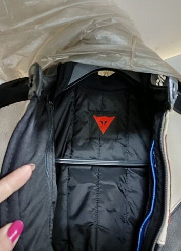  Dainese mont
