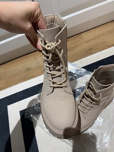 38 Beden Bershka bot