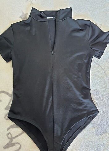 Siyah çıtçıtlı body
