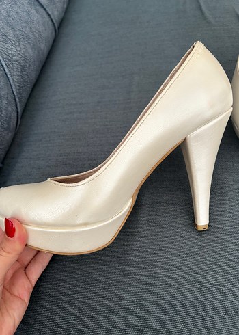 Krem Rugan Topuklu Kadın Ayakkabı - Görsel 4