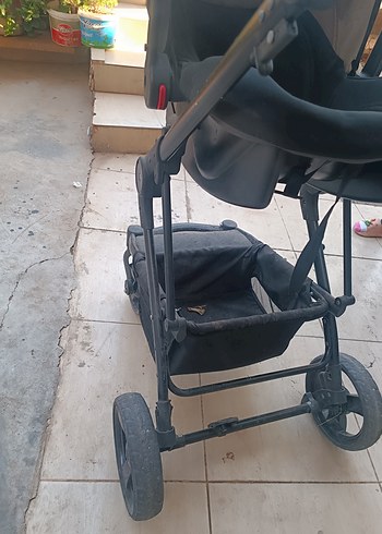 Siyah Bebek Arabası Katlanabilir Model - Görsel 3