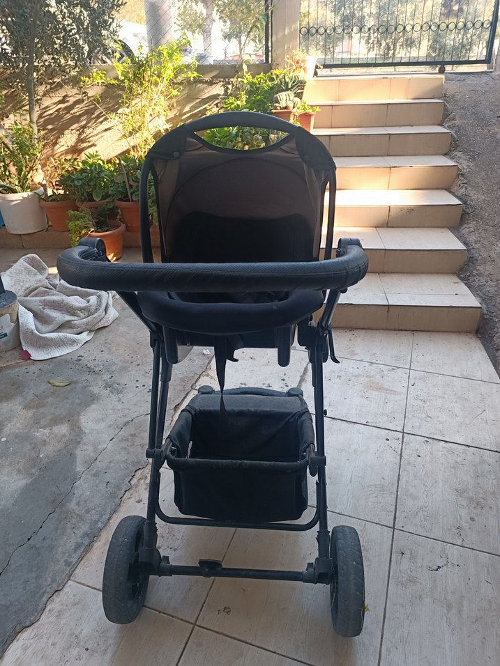 Siyah Bebek Arabası Katlanabilir Model - Görsel 2