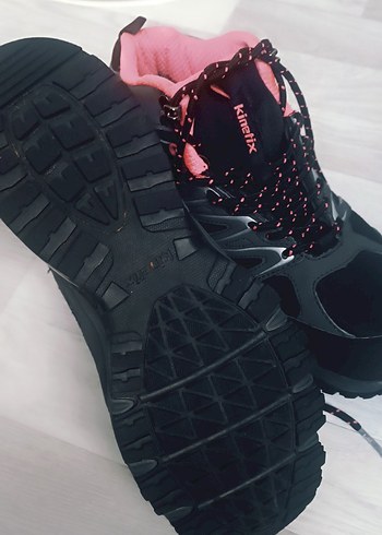 Pembe Detaylı Siyah Bağcıklı Kadın Spor Ayakkabı - Görsel 3