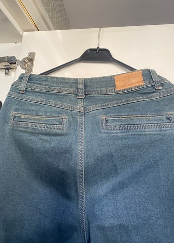 Gevşek Kesim Cep Detaylı Kadın Kot Pantolon - Görsel 6