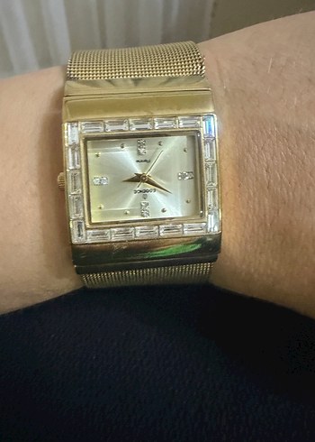 Altın Renk Kadın Saat - Görsel 3