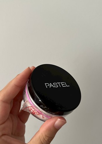 Beden Pastel Pudra ve Renkli Makyaj Ürünleri
