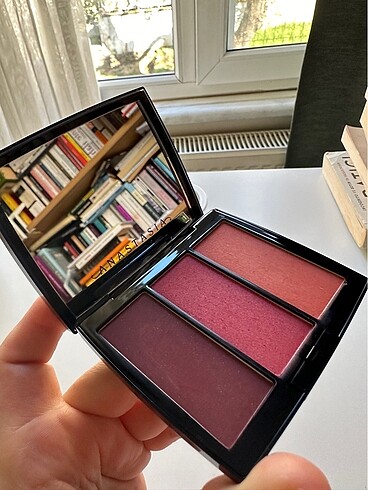 Anastasia Beverly Hills Anastasia Beverly Hills Allık