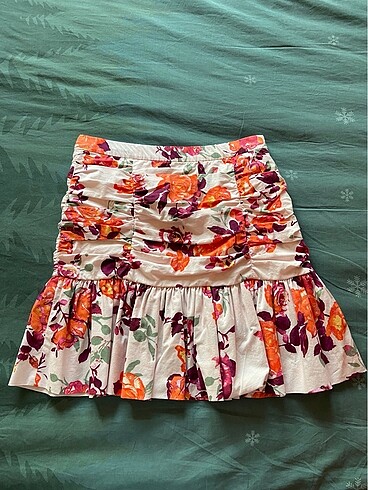 Stradivarius mini çiçekli etek