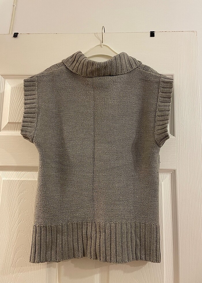 Gri yelek, düğmeli - Görsel 2