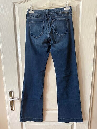 28 Beden Mavi jeans