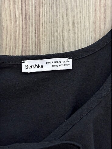 xs Beden Bershka siyah mini elbise