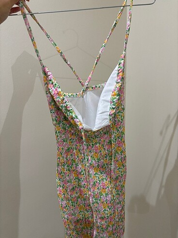 s Beden çeşitli Renk Bershka çiçekli elbise