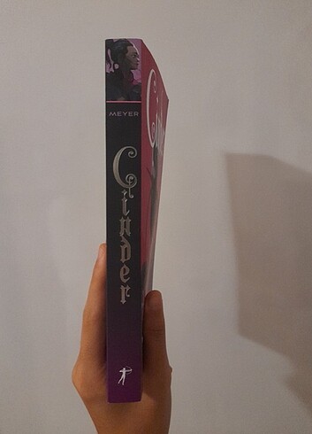 Artemis Yayınları Cinder Ay Günlükleri #1 Numaralı Kitabı