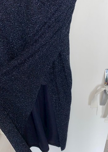 Yırtmaçlı simli elbise - Görsel 3