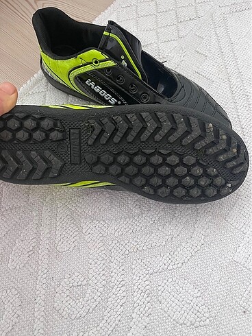 41 Beden Spor ayakkabısı