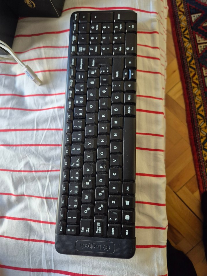 Logitech Siyah Klavye - Görsel 2