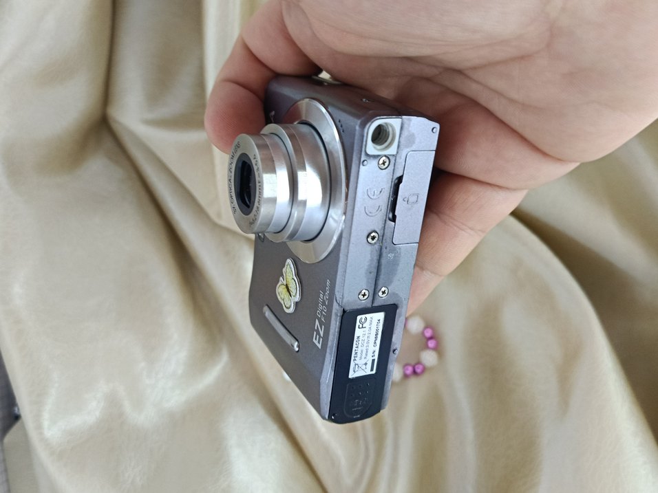Vintage Dijital Fotoğraf Makinesi — görsel 4/6