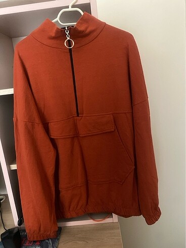 Sweetshirt Medium