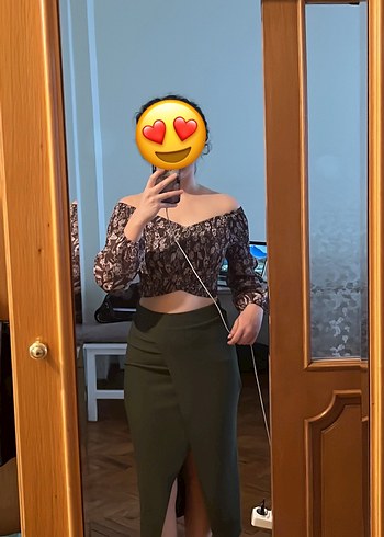 V Yaka Uzun Kollu Dantel Detaylı Crop Top