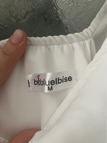 m Beden beyaz Renk beyaz elbise