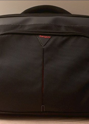  Beden TARGUS SİYAH LAPTOP ÇANTASI