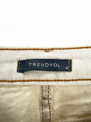 32 Beden ten rengi Renk Trendyol & Milla Jean / Kot %70 İndirimli.