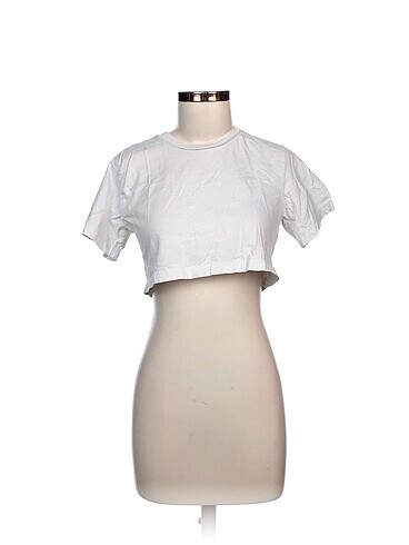 Pull and Bear T-shirt %70 İndirimli.