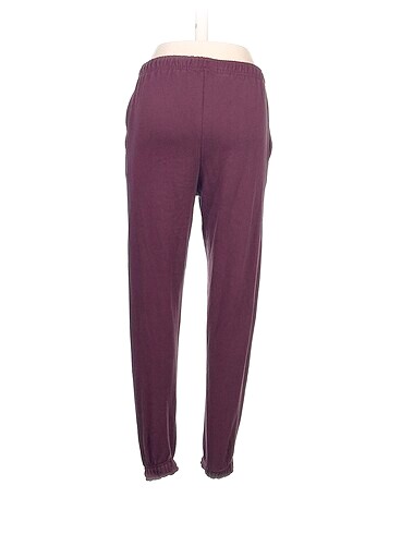 s Beden Pull and Bear Eşofman Altı %70 İndirimli.